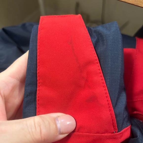 boys Helly Hansen ski jacket - Picture 6 of 7